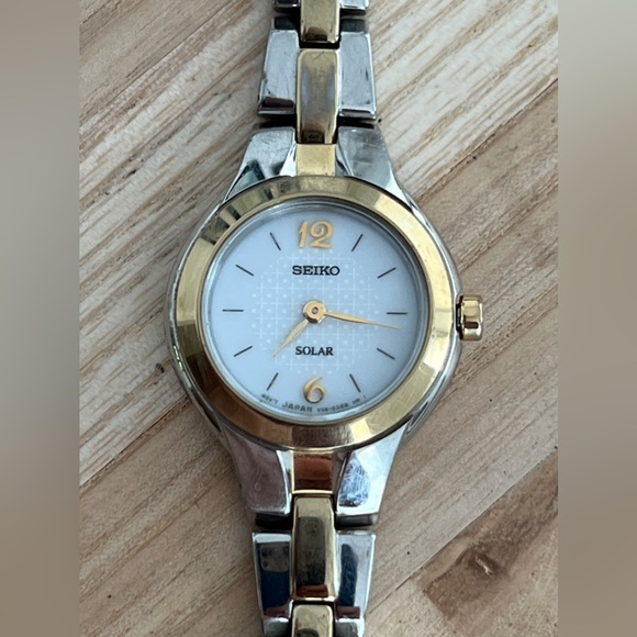 Seiko Solar Ladies Watch Two Tone Bracelet Round White Dial - Picture 3 of 15